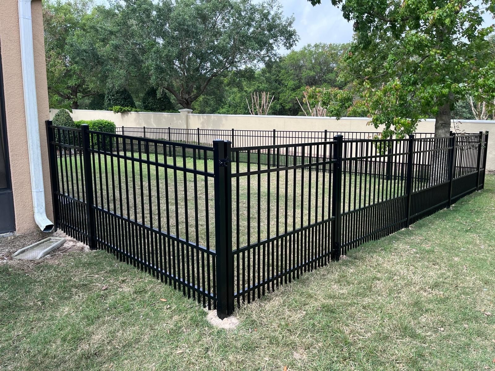 Puppy Picket Aluminum Fence for smaller dogs