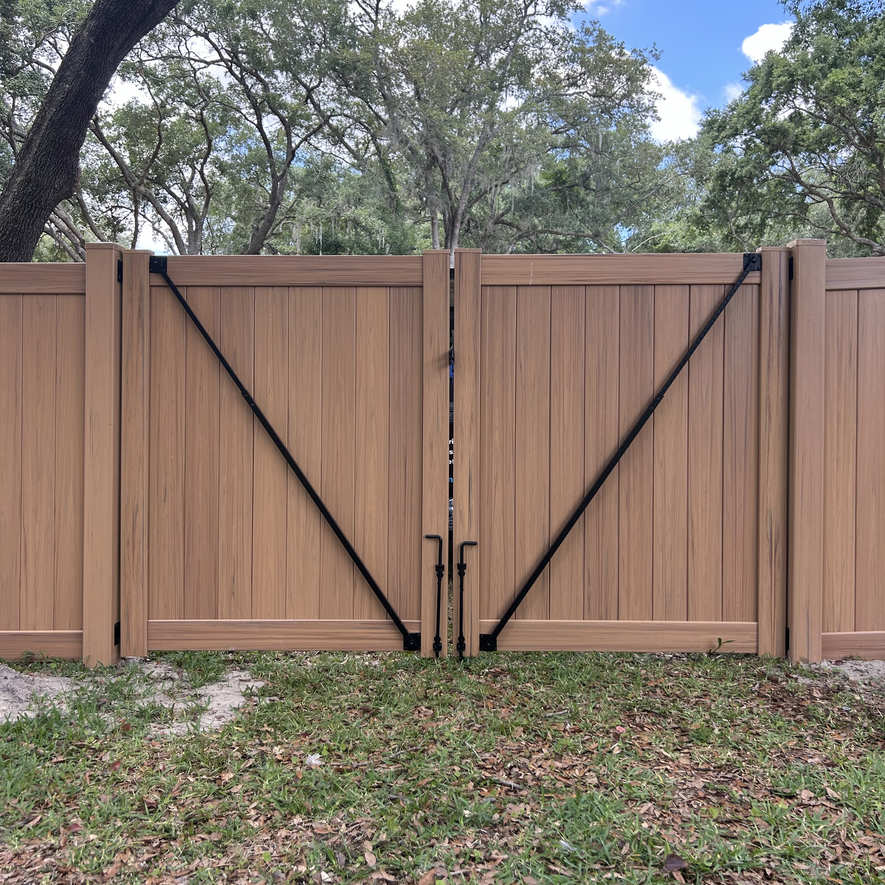 5-foot-high Aluminum Fence for large dogs in Orlando